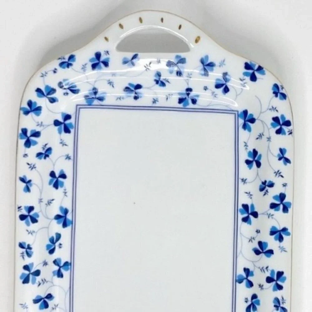 L Godinger & co Blue Belle floral entertaining bread tray 16” x 6”